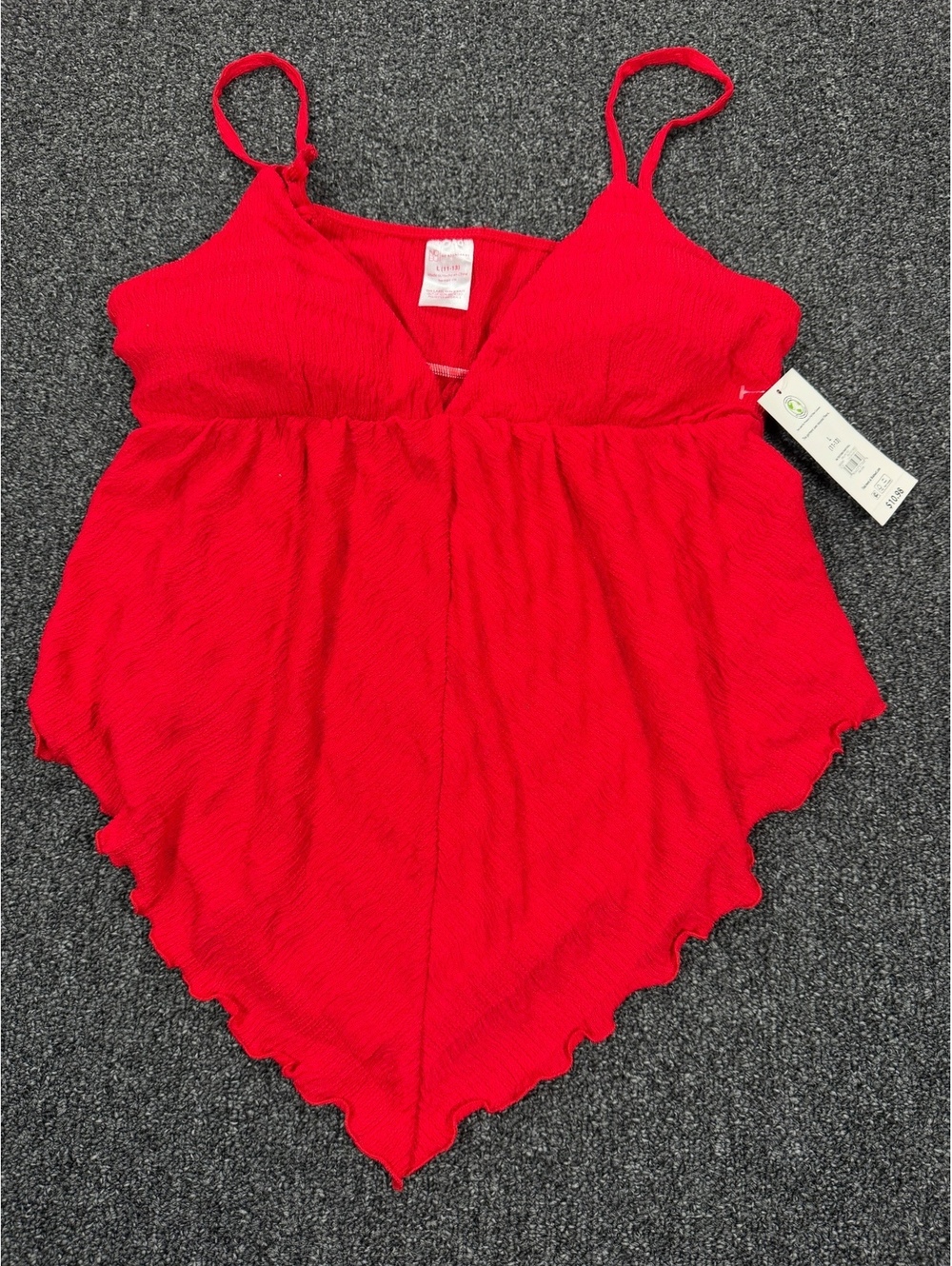 NWT flowy No Boundaries Red Textured Spaghetti Strap Tank Top Size L
